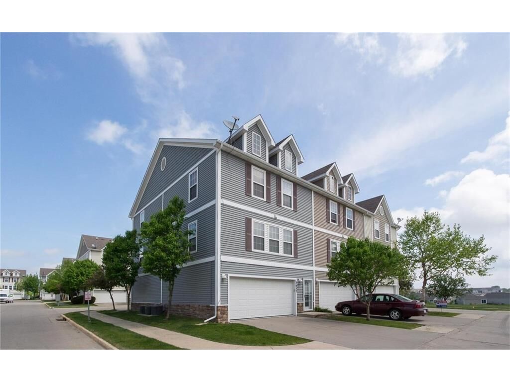 Property Photo:  3057 SW Arlan Lane  IA 50023 