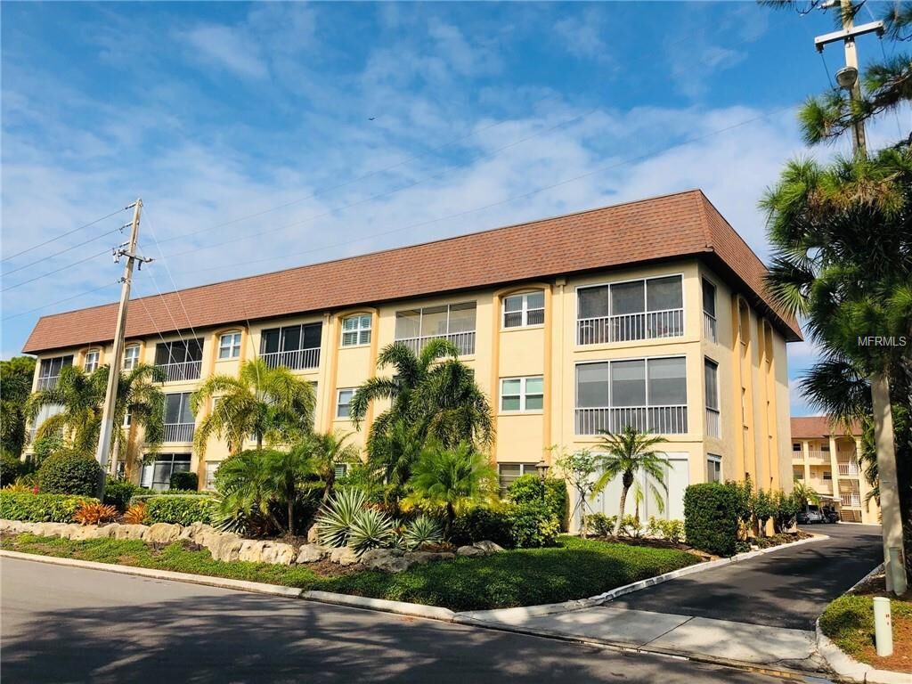 Property Photo: 101 Park Boulevard S 310 FL 34285