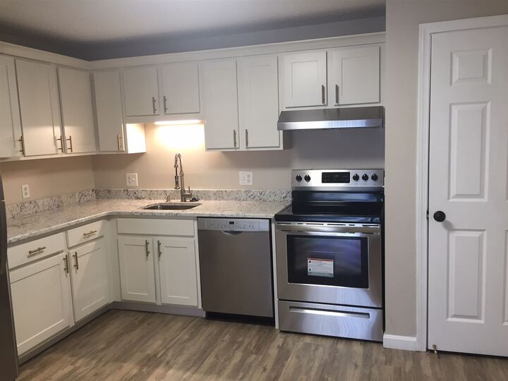 Property Photo:  7 St. James Place 701  NH 03062 