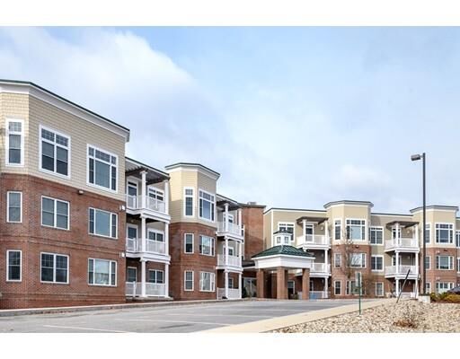 Property Photo:  855 Main Street 109  MA 01801 