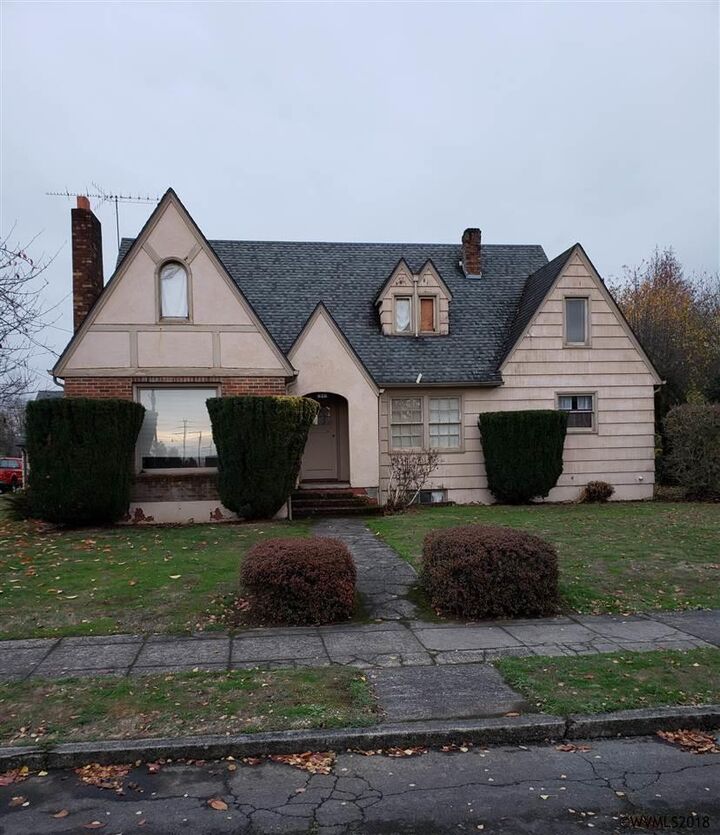 676 N 3rd Av  Stayton OR 97383 photo