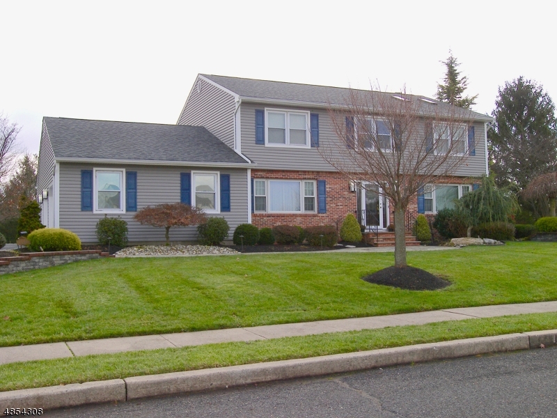 Property Photo:  6 Pucillo Ln  NJ 08873 