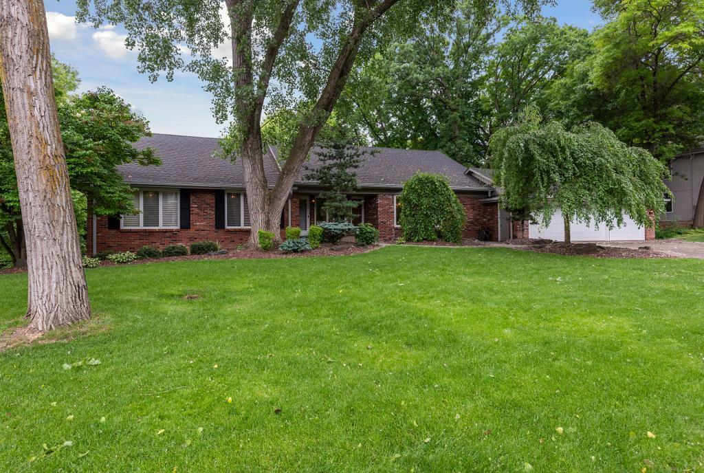 6615 Parkwood Lane  Edina MN 55436 photo