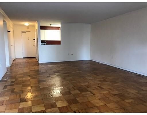 Property Photo: 2 Hawthorne Place 7H MA 02114