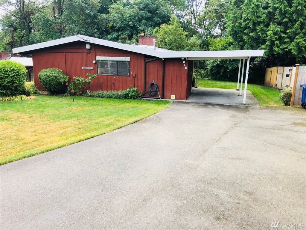 Property Photo:  215 NW 5th Street  WA 98057 