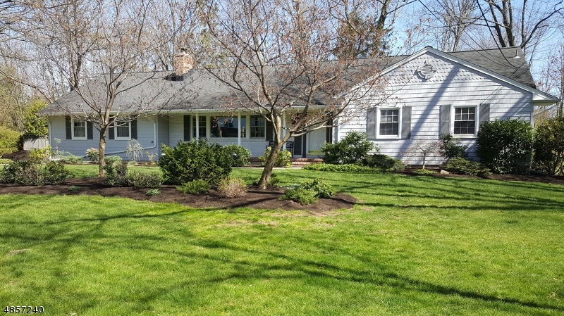 Property Photo: 9 Balmoral Ln NJ 07076