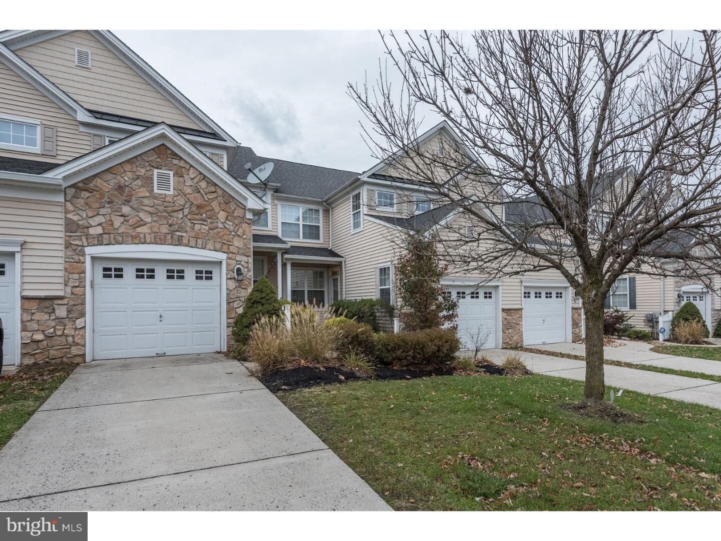 Property Photo:  8 Stern Light Drive  NJ 08054 