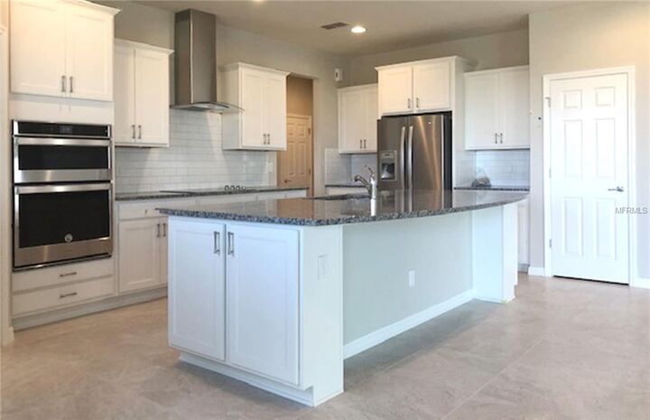 Property Photo: 17693 Sailfin Drive FL 32820