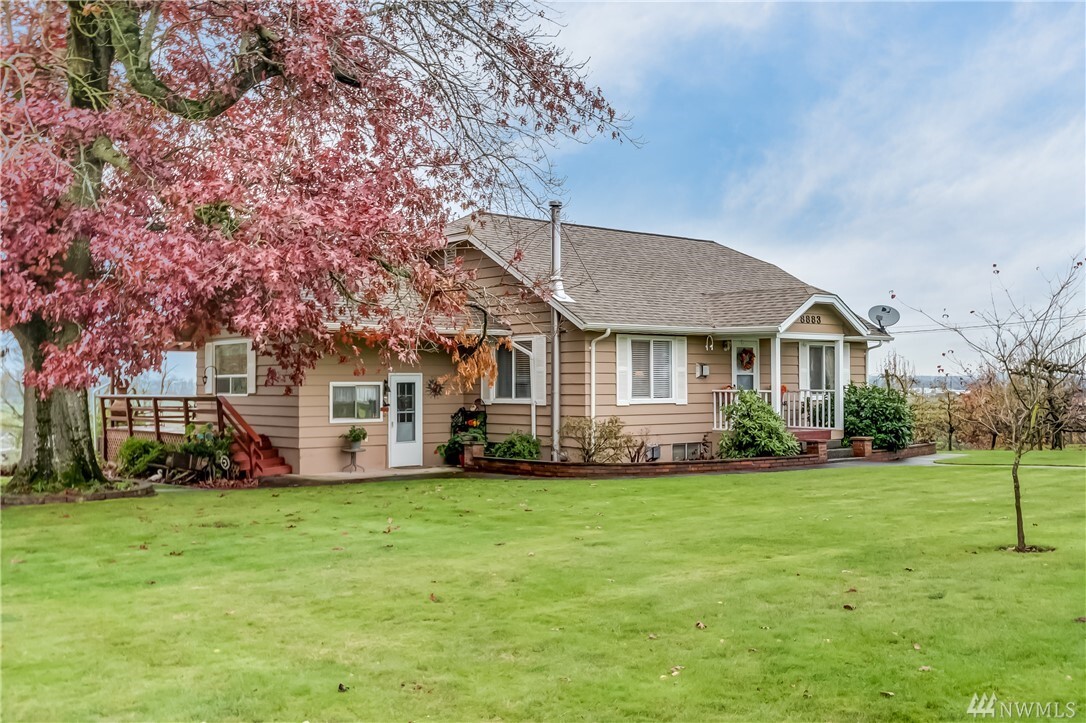 Property Photo: 8883 N Pass Rd WA 98295