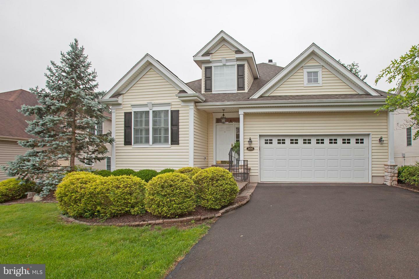 Property Photo:  105 Silvertail Lane  PA 18938 