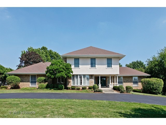 Property Photo: 20 Kimberley Circle IL 60523