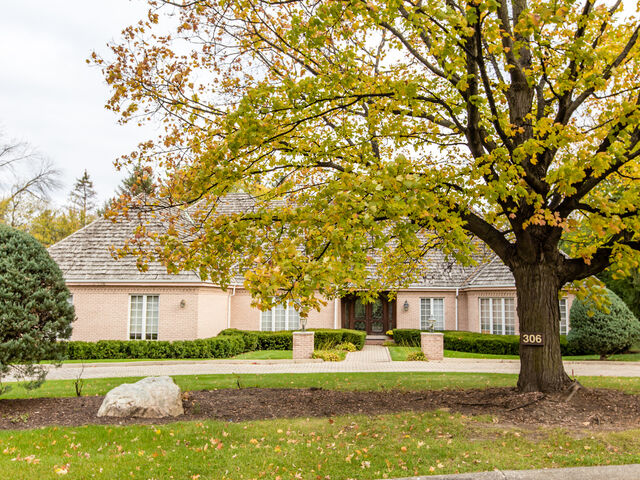 Property Photo: 306 Ottawa Lane IL 60523