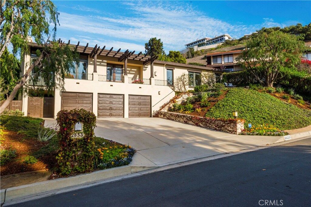 Property Photo: 2833 Via Victoria CA 90274