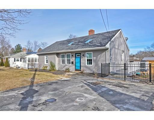 Property Photo:  137 Bay State Rd  MA 01606 