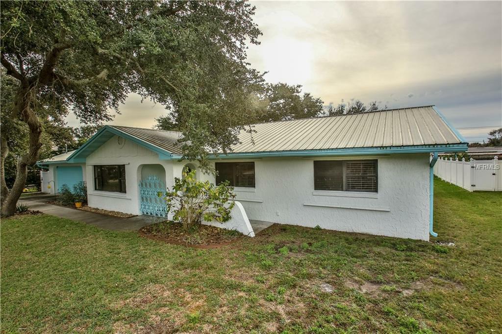 Property Photo:  821 E 14th Avenue  FL 32169 