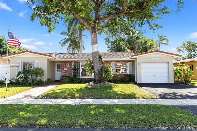 Property Photo:  7528 Cleveland St  FL 33024 