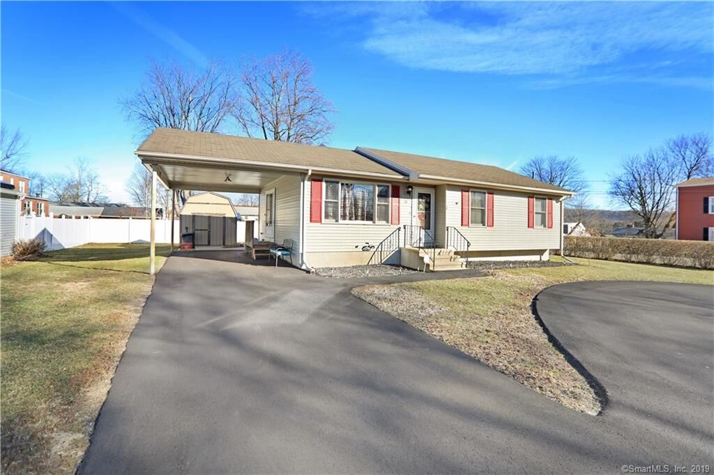 Property Photo:  58 Margerie Street  CT 06450 