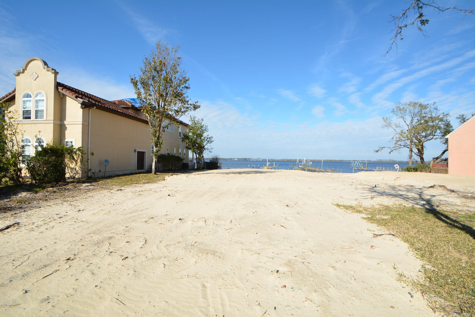 Property Photo: 2026 Country Club Drive FL 32444