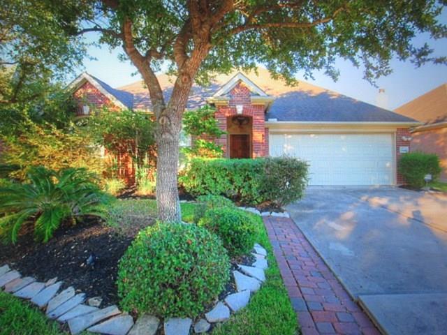 Property Photo: 11411 Riverstone Lake Lane TX 77089