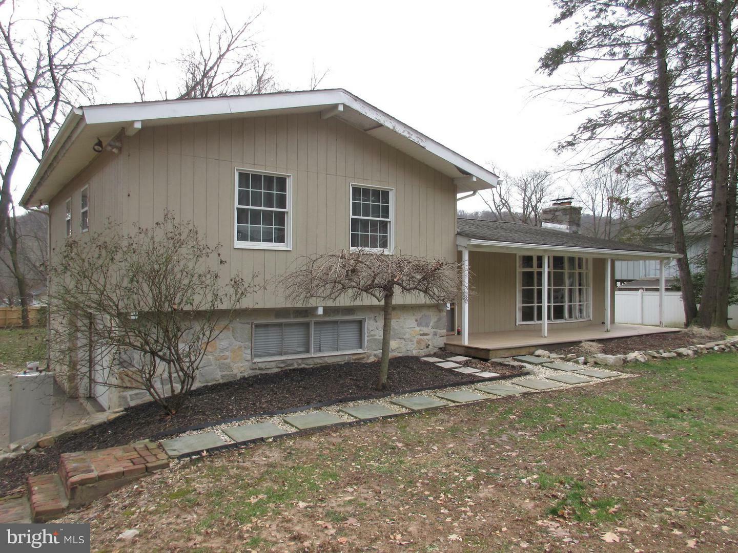 Property Photo:  958 Longview Road  PA 19406 