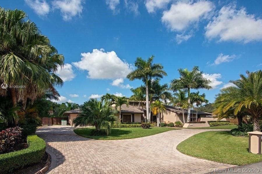Property Photo: 10324 SW 89th Ct FL 33176