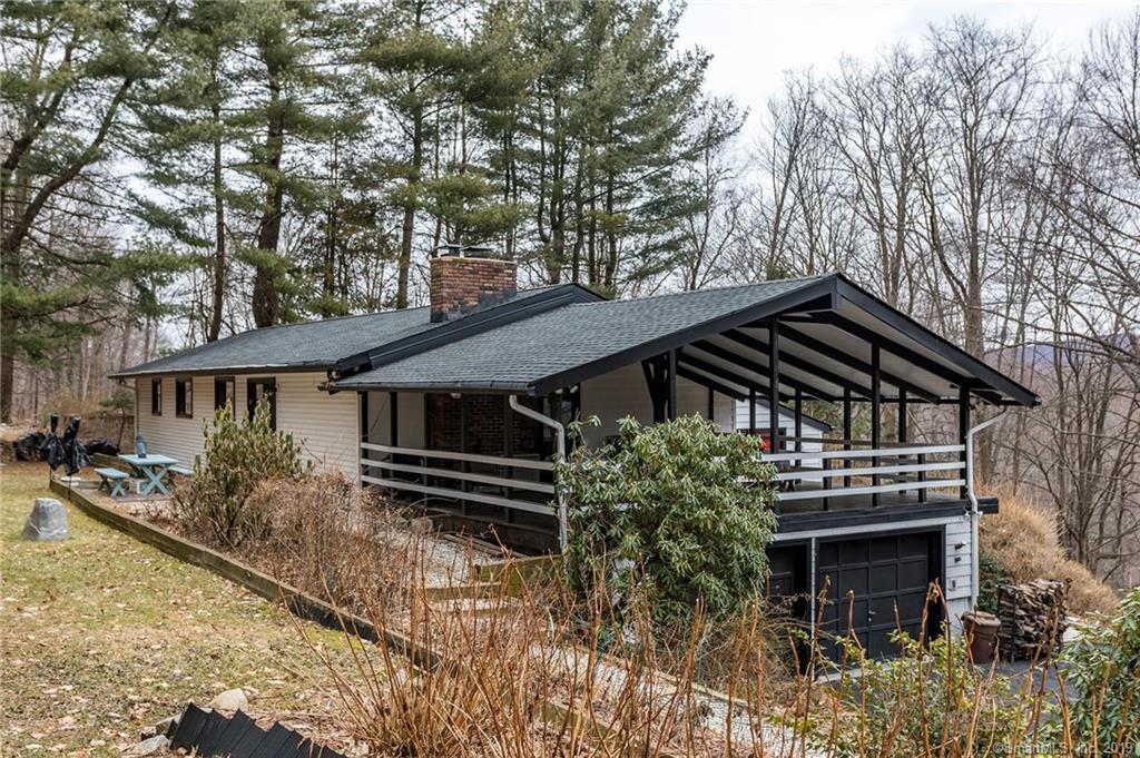 Property Photo:  6 Deer Run Trail  CT 06784 