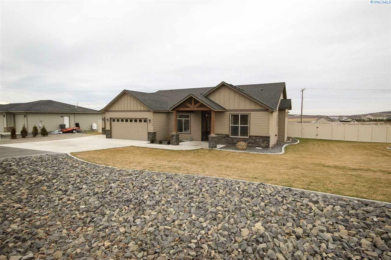 Property Photo:  81704 E Sagebrush Rd  WA 99338 