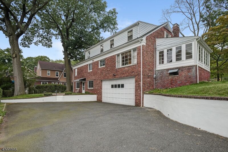 Property Photo:  68 Mountain Ave  NJ 07052 
