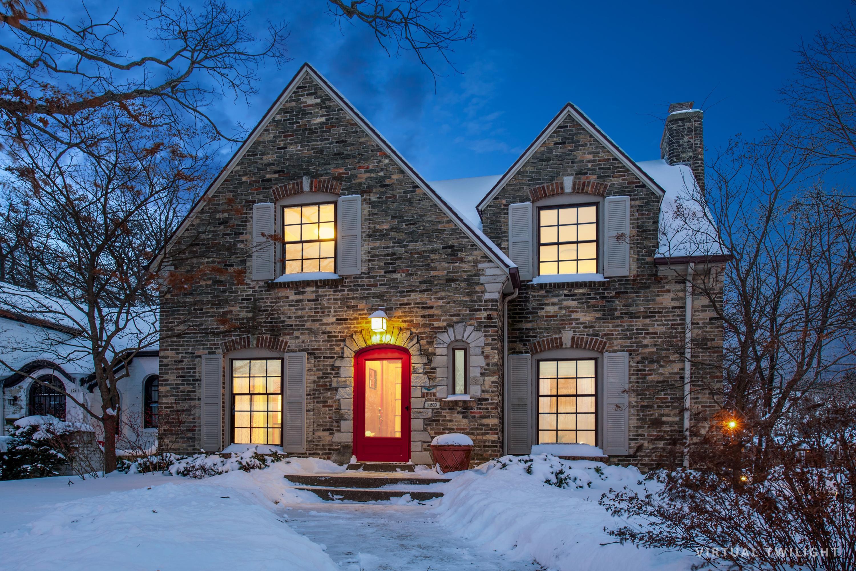 Property Photo: 1203 E Townsend St WI 53212