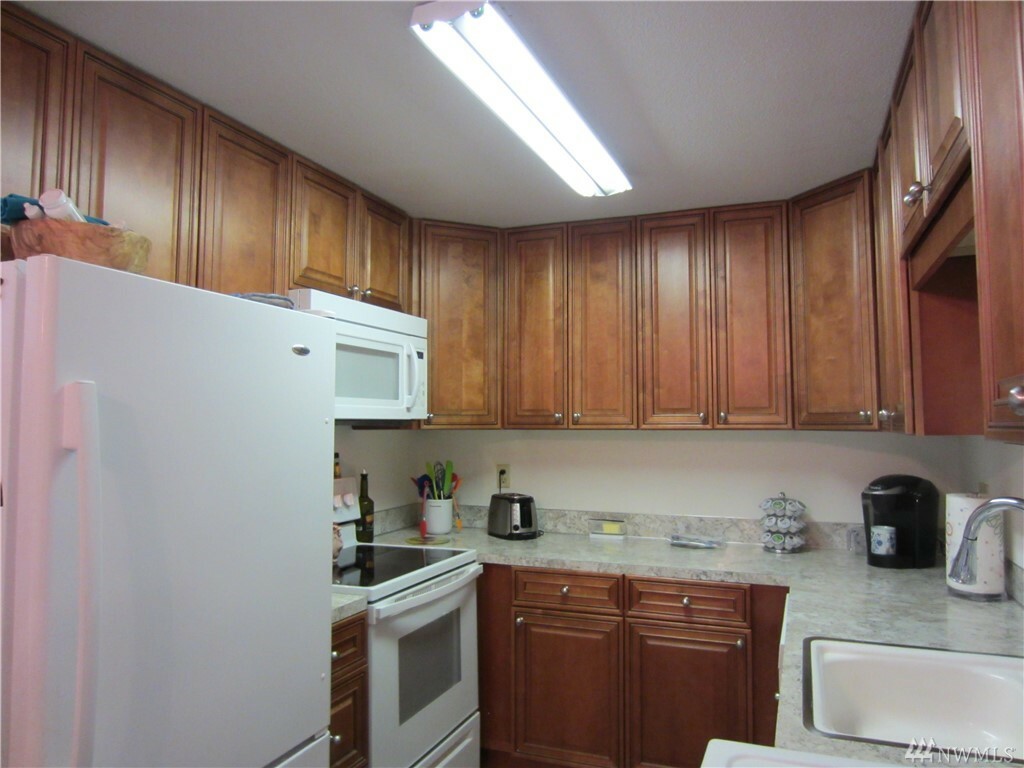 Property Photo:  3209 Hoyt Ave. #203  WA 98201 