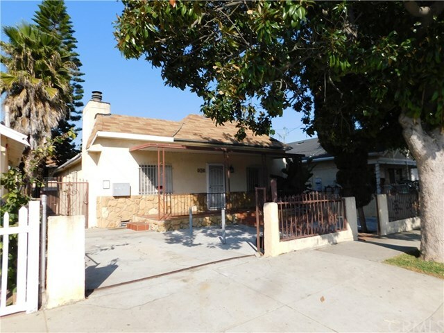 Property Photo:  470 W Santa Cruz  CA 90731 