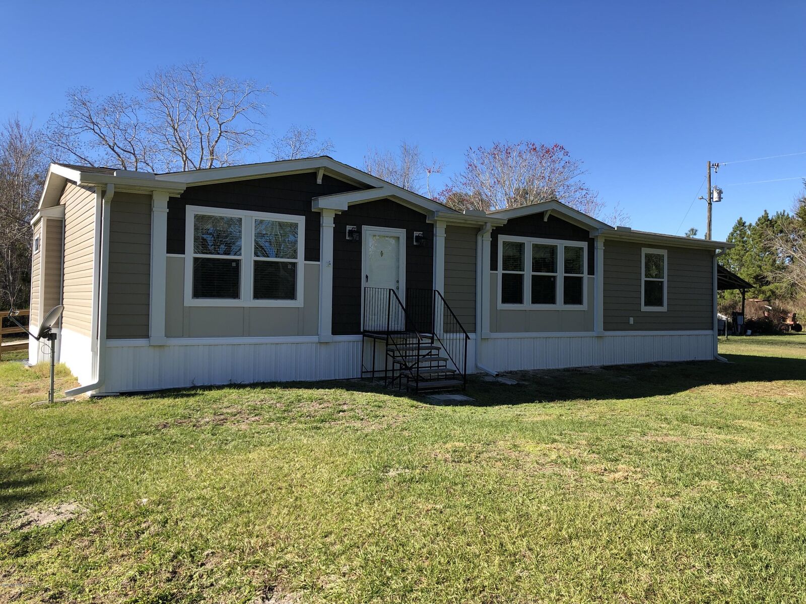Property Photo: 117 Suwanee Hunting Club Road FL 32177
