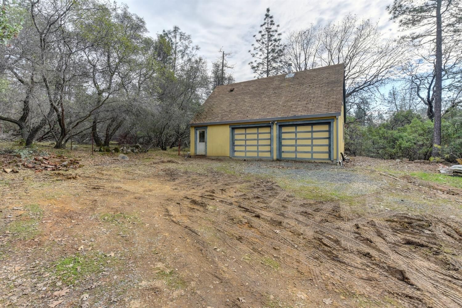 Property Photo: 4805 Cedar Ridge Drive CA 95602