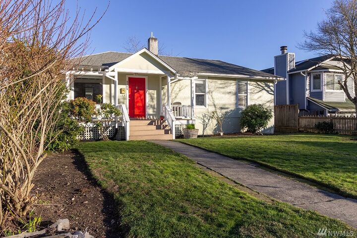 8246 Ashworth Ave N  Seattle WA 98103 photo