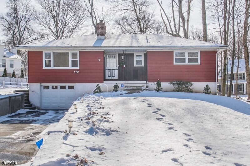 Property Photo:  7 Fairfield Ave  NJ 07869 