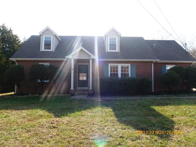 Property Photo:  406 Breckinridge Rd  TN 37042 
