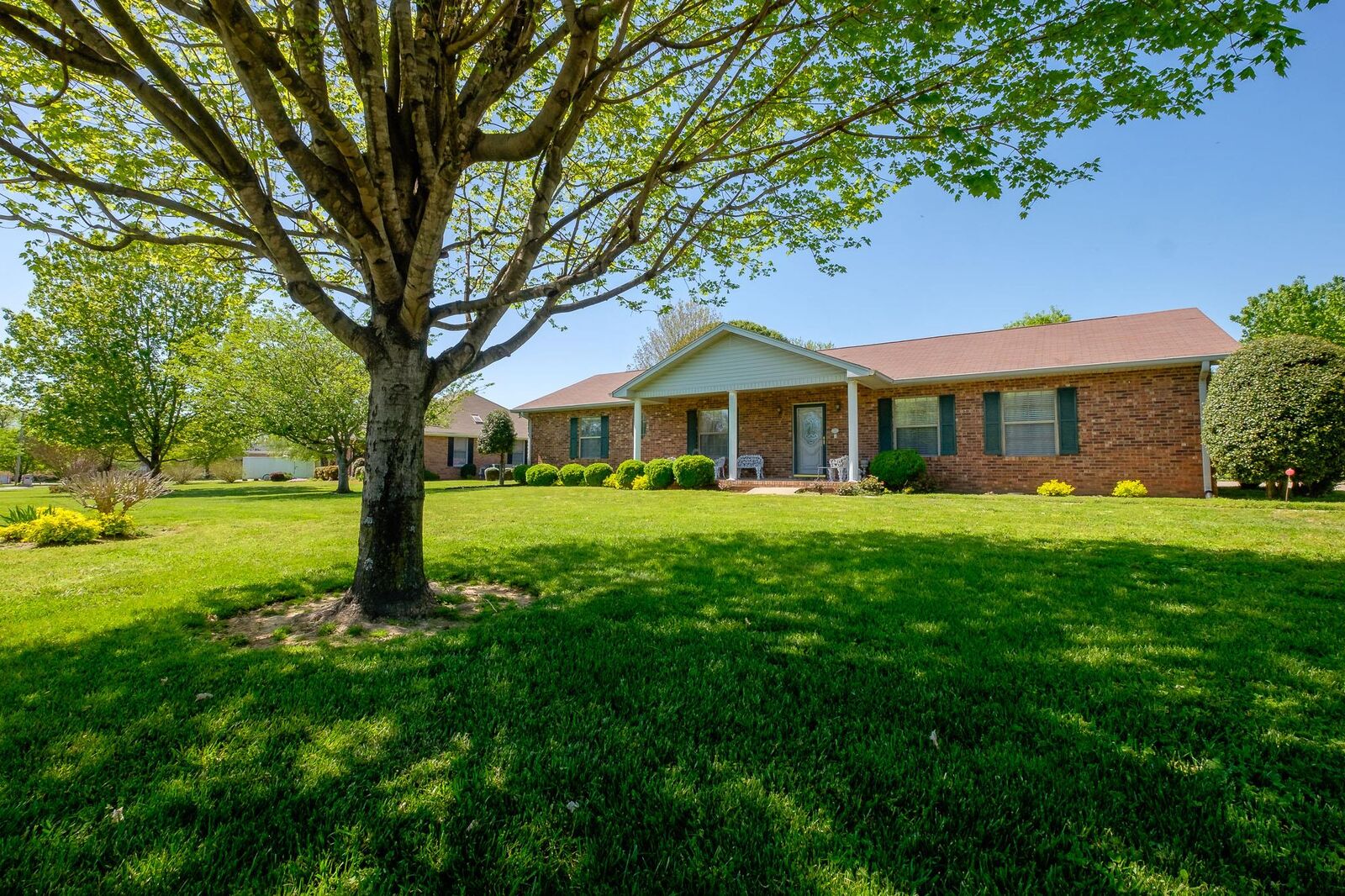 Property Photo: 104 Brownstone Dr TN 37066