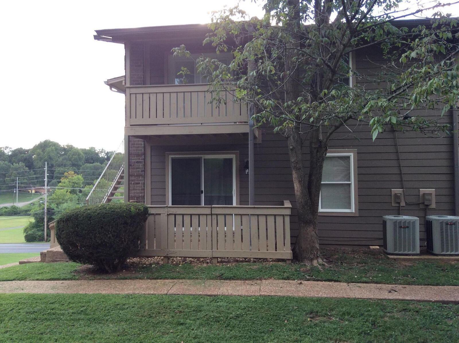Property Photo:  718 Ashlawn Pl  TN 37211 