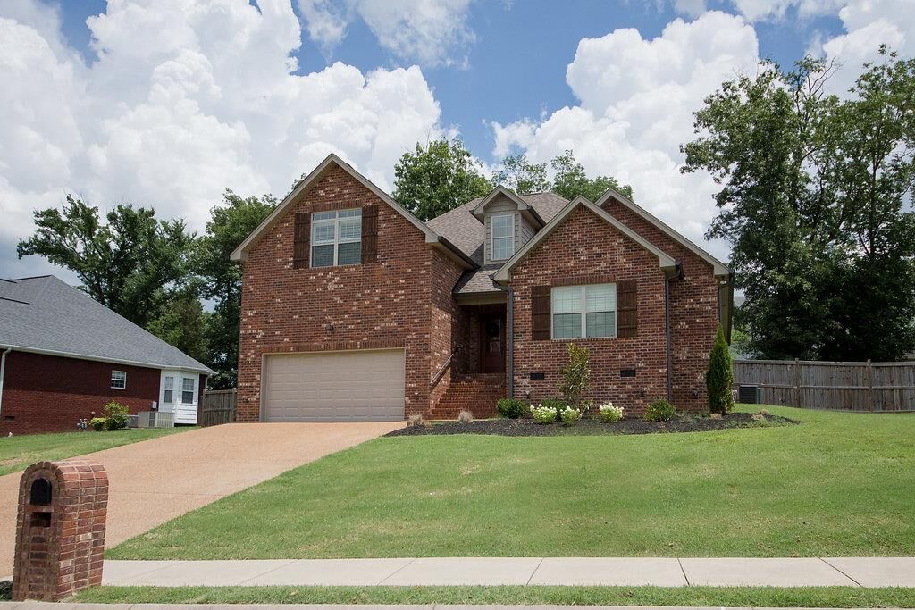 Property Photo:  95 Abbey Rd  TN 37090 