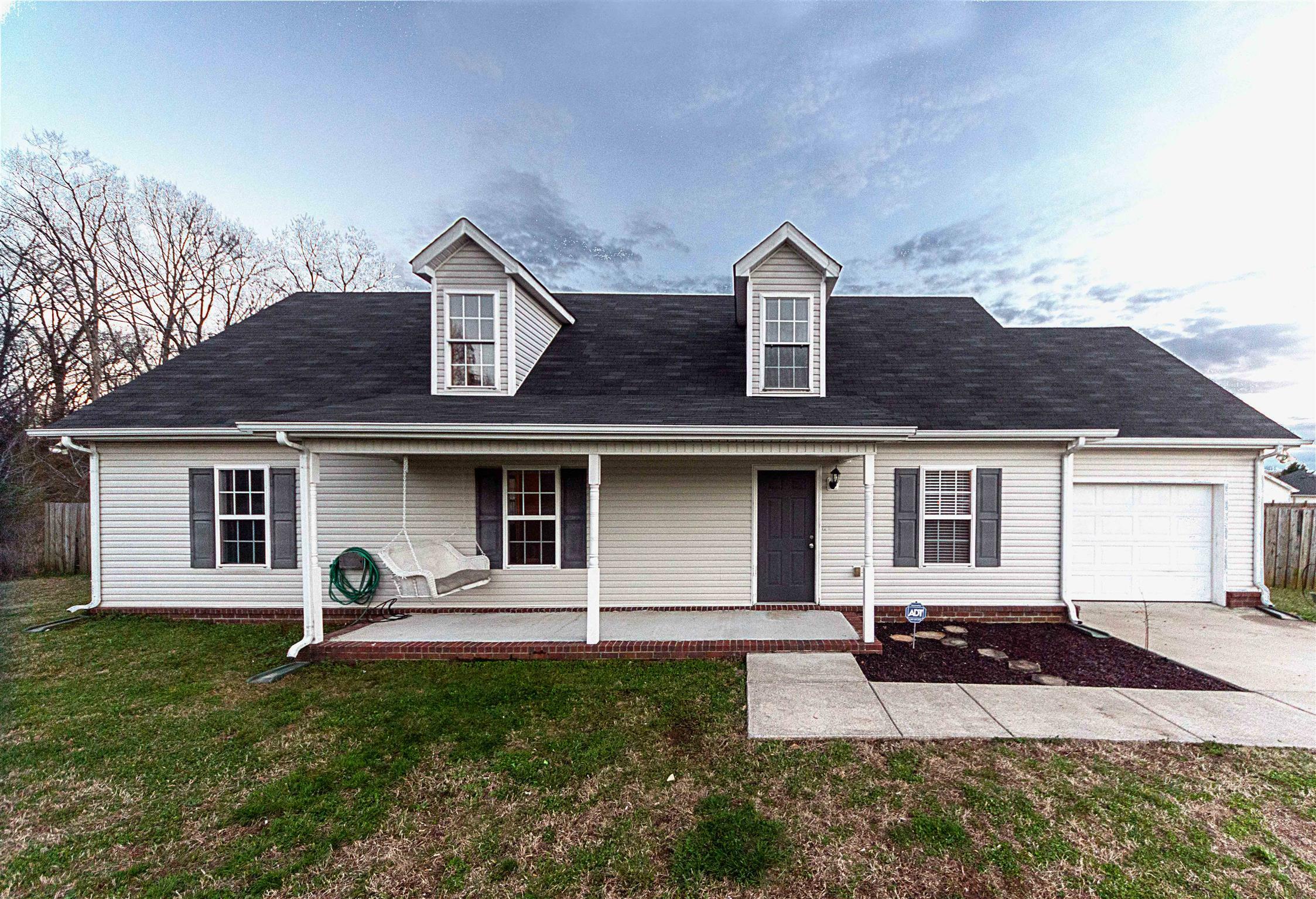 Property Photo:  1026 E McCoury Ln  TN 37130 