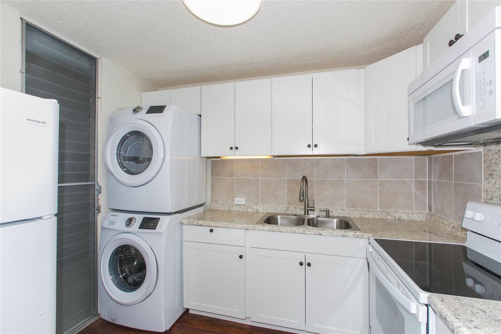 Property Photo:  95-055 Waikalani Drive H202  HI 96789 