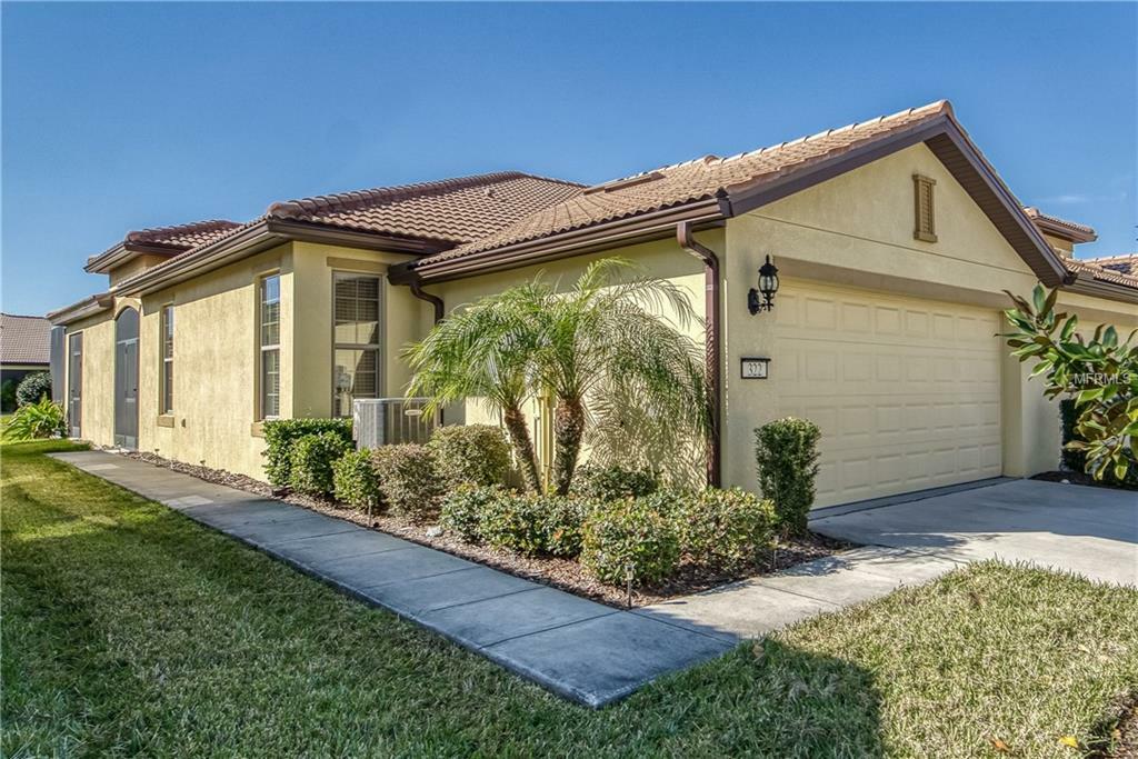 Property Photo:  322 Mystic Falls Drive  FL 33572 