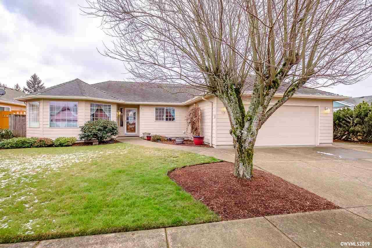 Property Photo:  1316  Sierra Ct  OR 97383-1193 