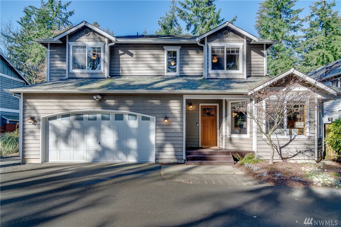 Property Photo:  649 N 138th St  WA 98133 