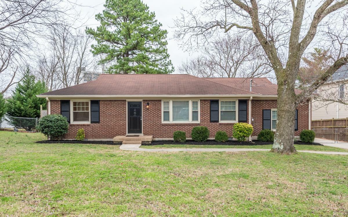 Property Photo: 2152 Sanborn Dr TN 37210