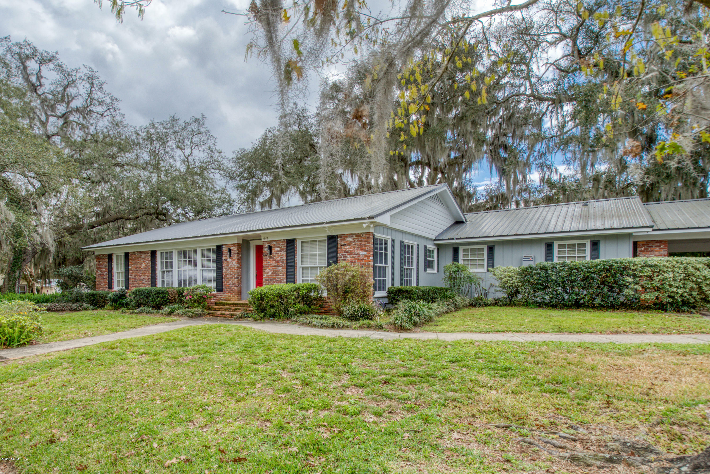 Property Photo:  1917 Carr Street  FL 32177 