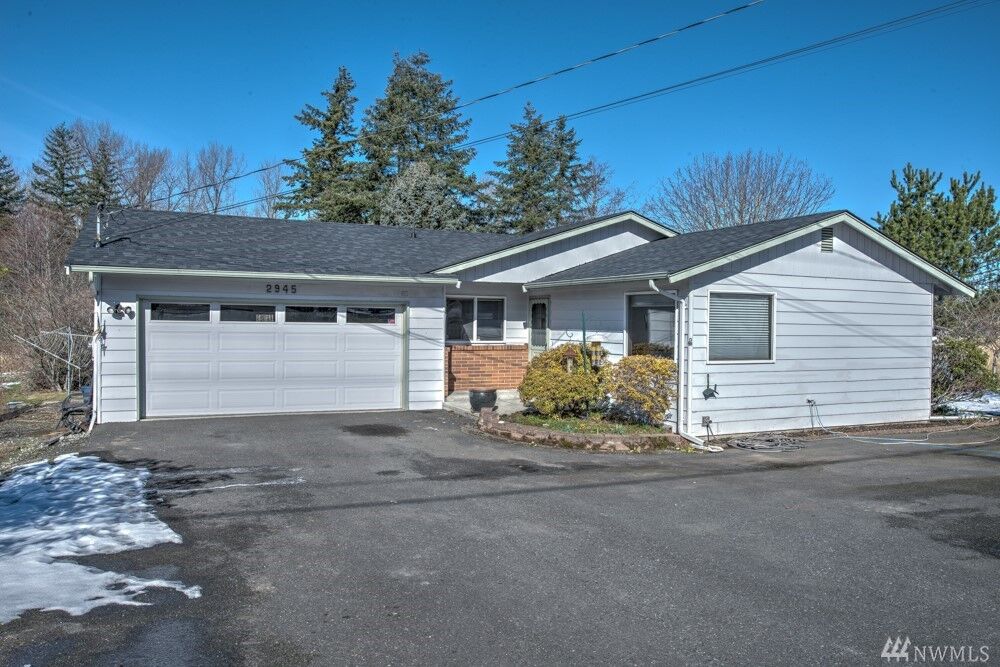 Property Photo:  2945 E Sunset Dr  WA 98226 