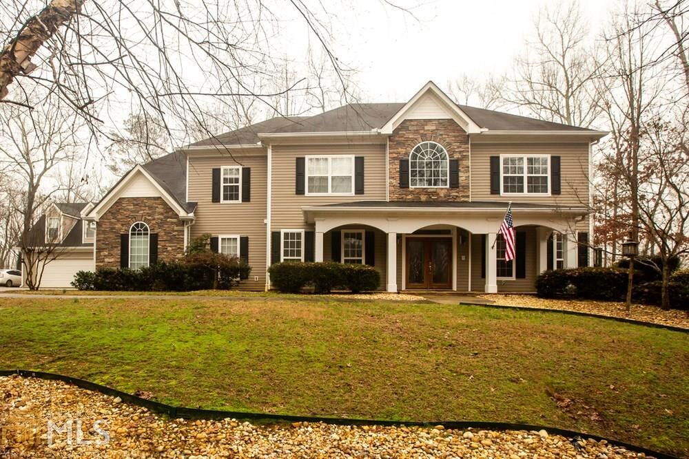 Property Photo: 5464 W Chapel Hill Rd GA 30135