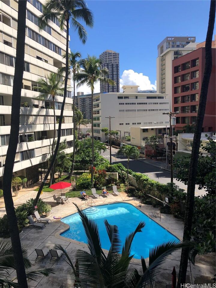 425 Ena Road 407B  Honolulu HI 96815 photo