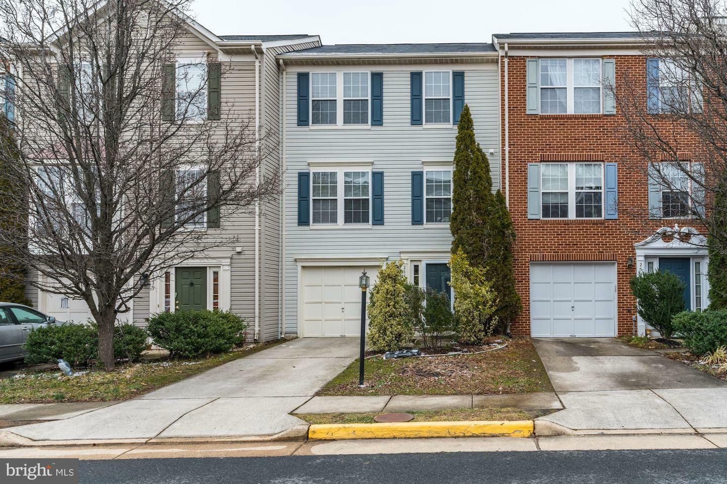 Property Photo: 2541 Banshire Drive VA 20171